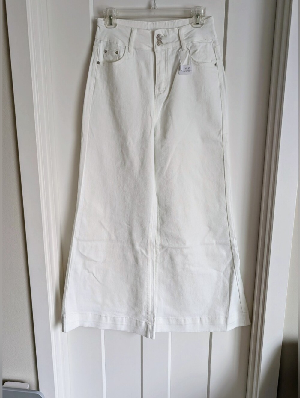 Women's White Denim Flared Legs Size 28